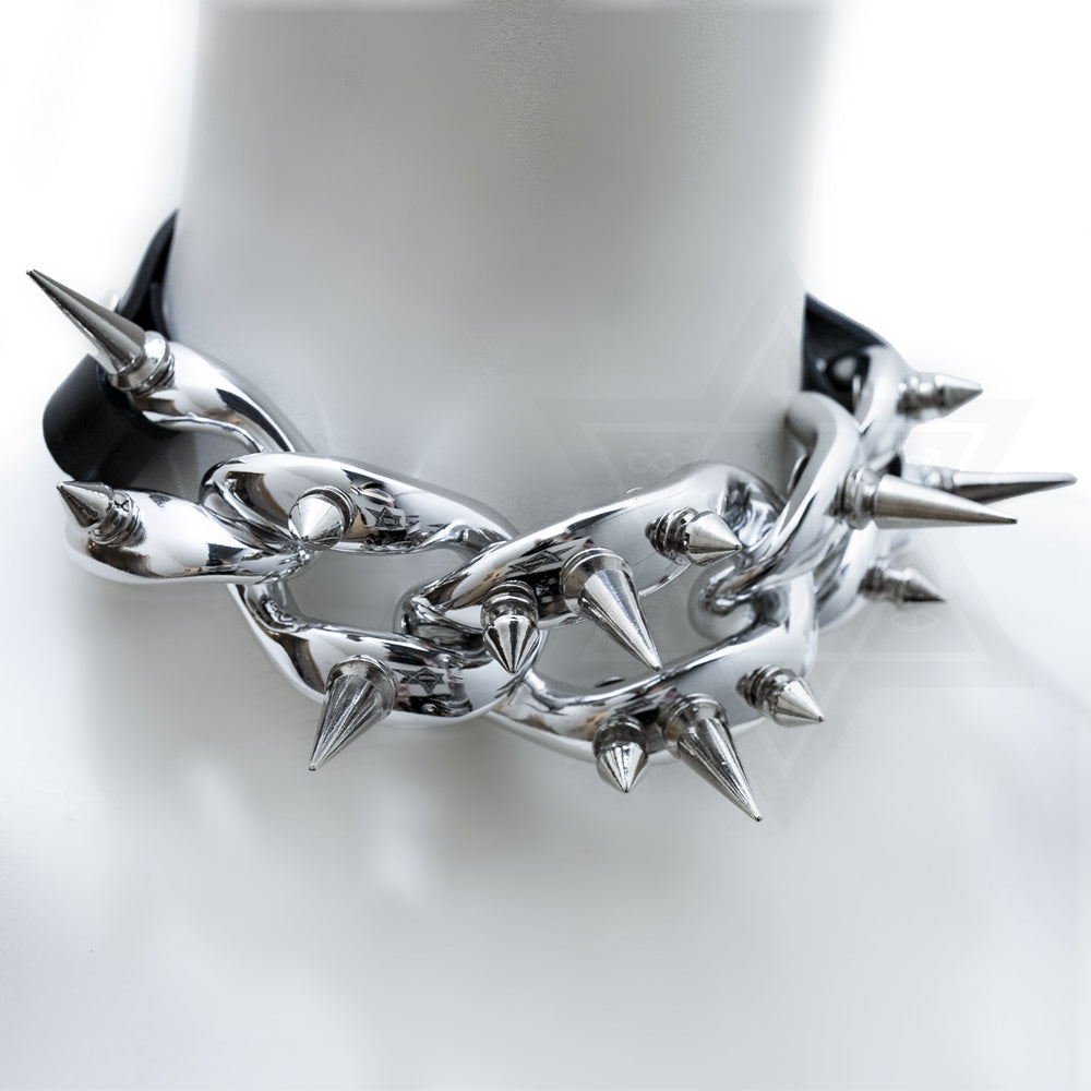 Superb choker *