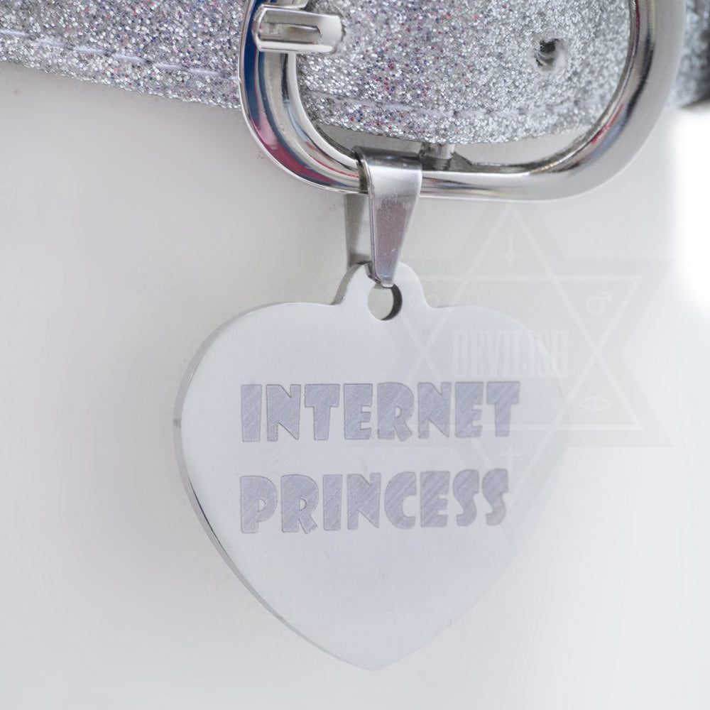 Internet princess choker