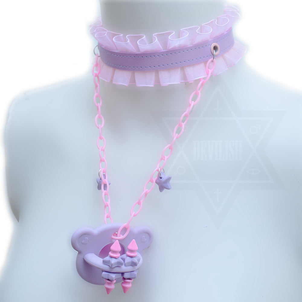 Baby attitude choker