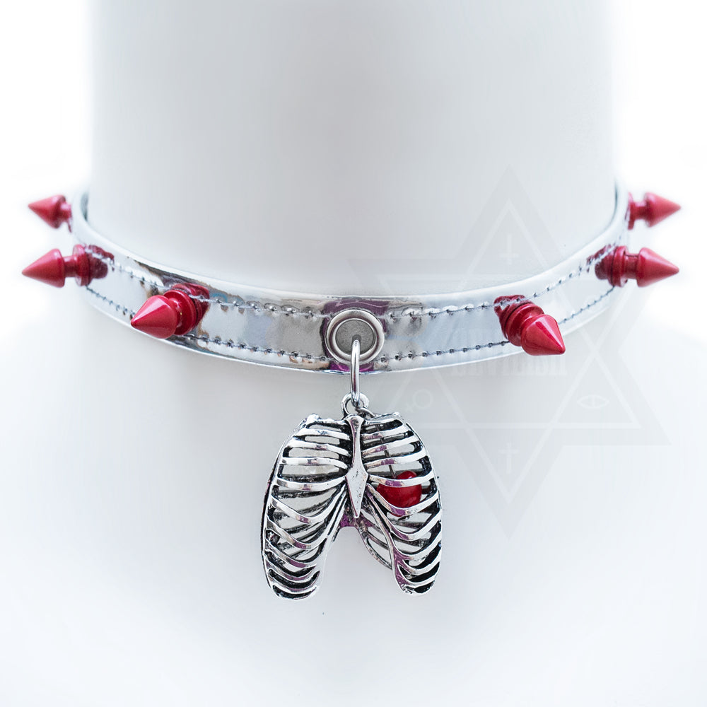 Listen to my heartbeat choker*