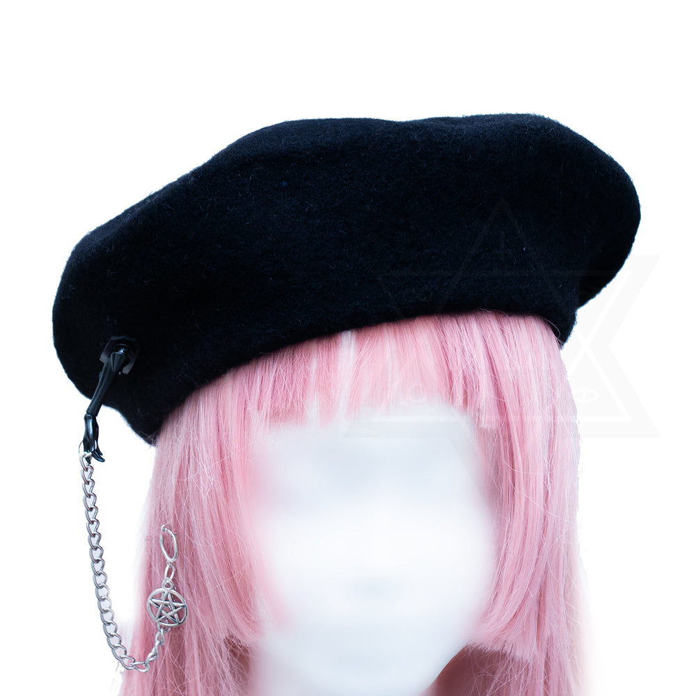 Dark moment beret earclip set