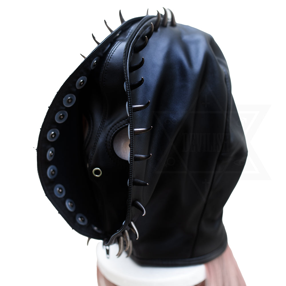 Evil bite leather mask