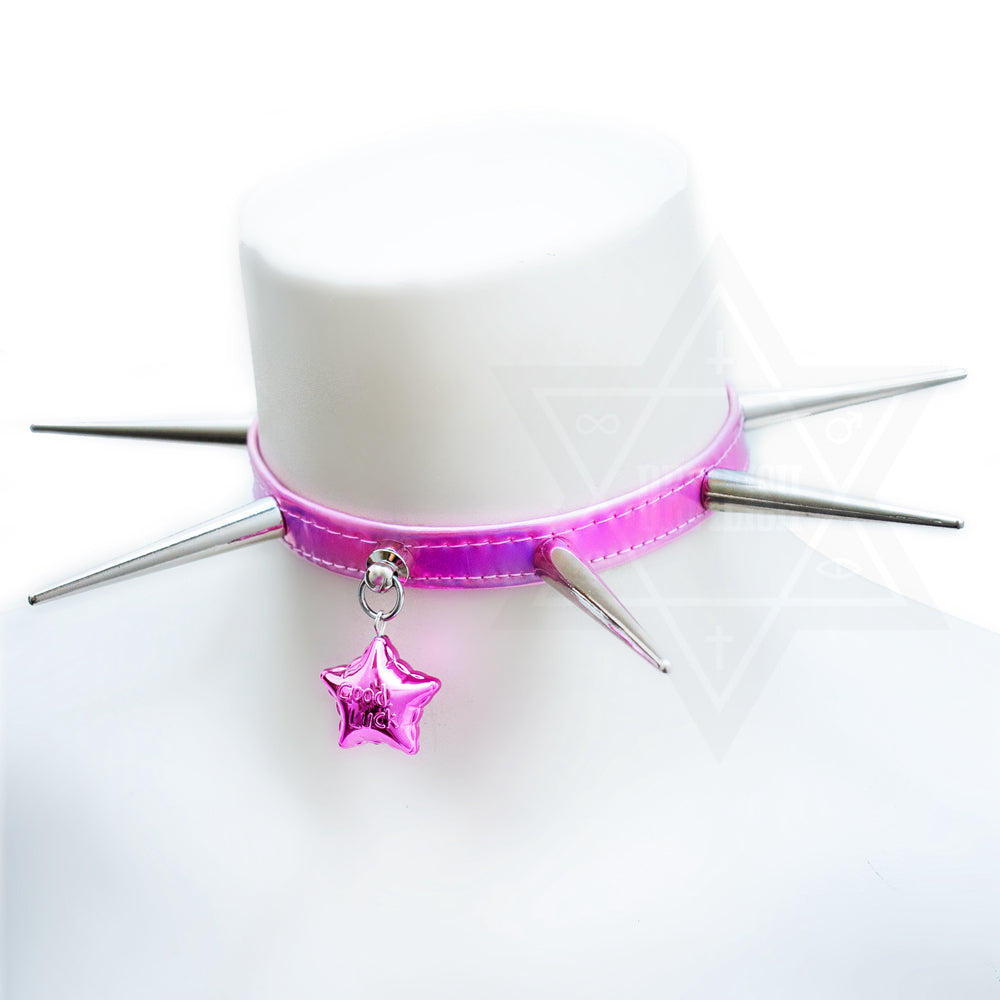 Lucky star choker