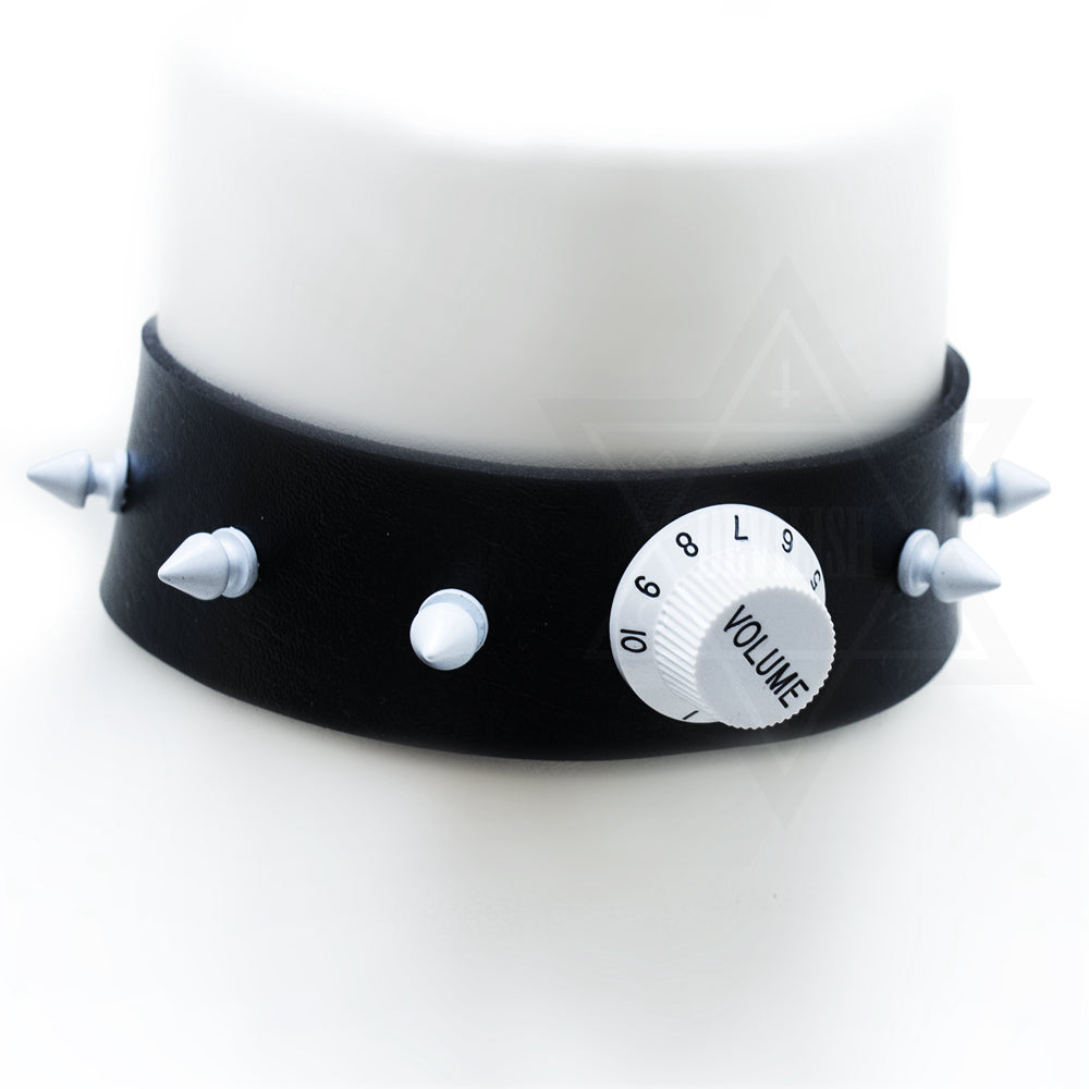 Volume up choker