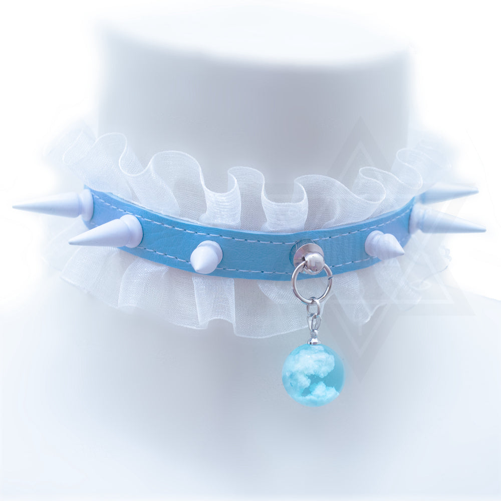 Head in the clouds choker*