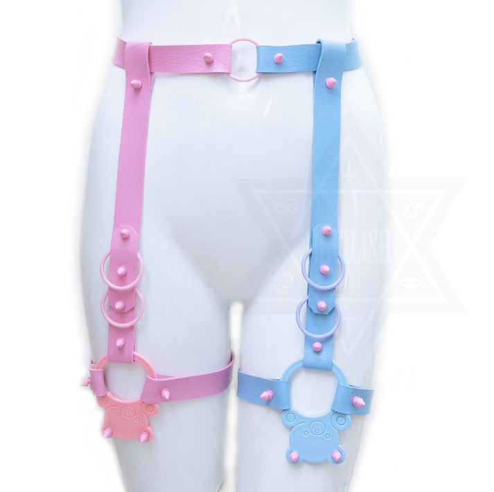 Pastel bear garter belt