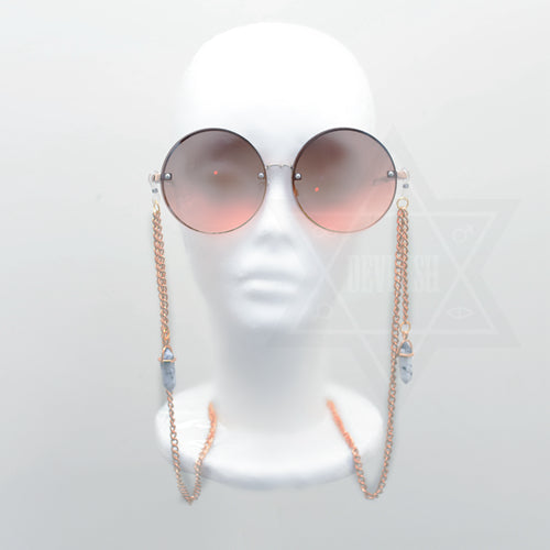 Disillusion glasses chain