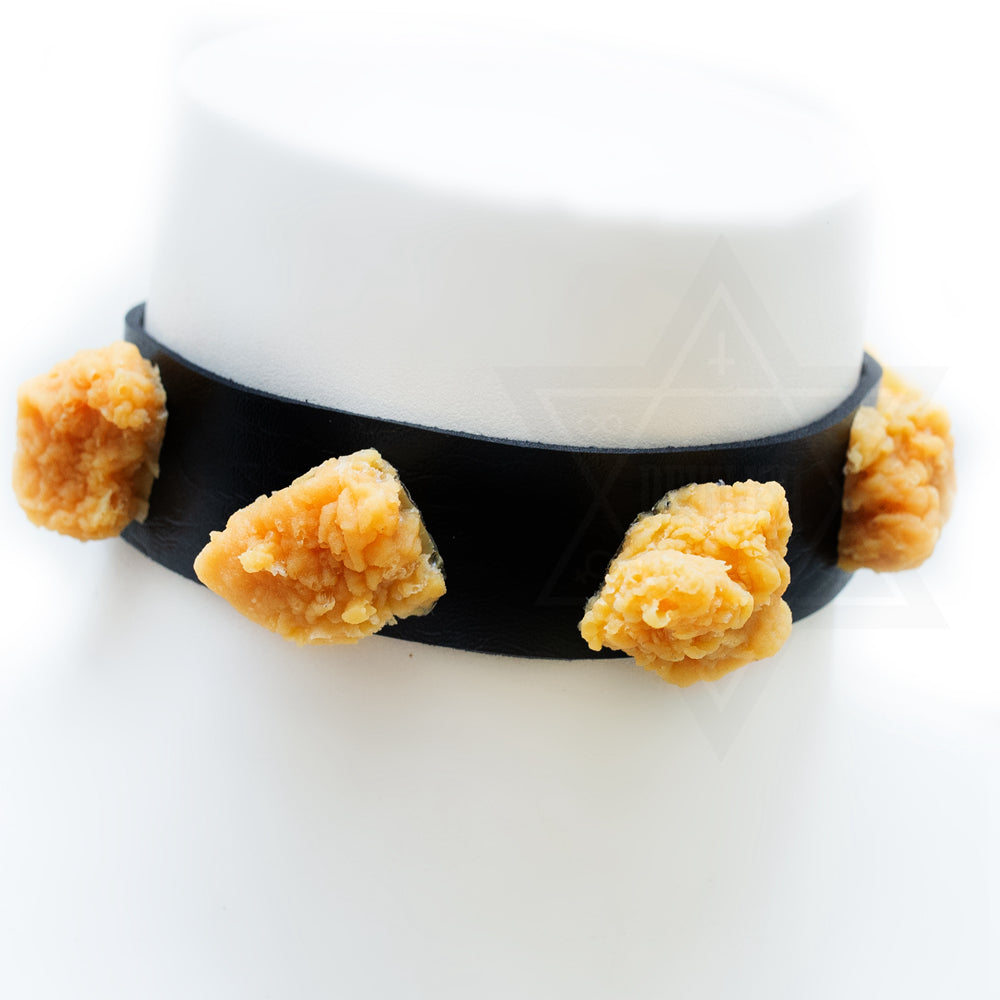 Popcorn chicken choker