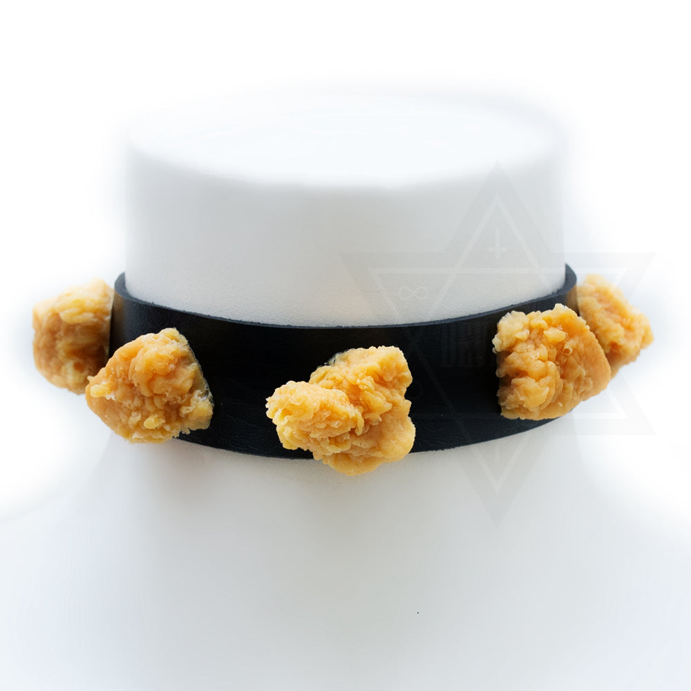 Popcorn chicken choker