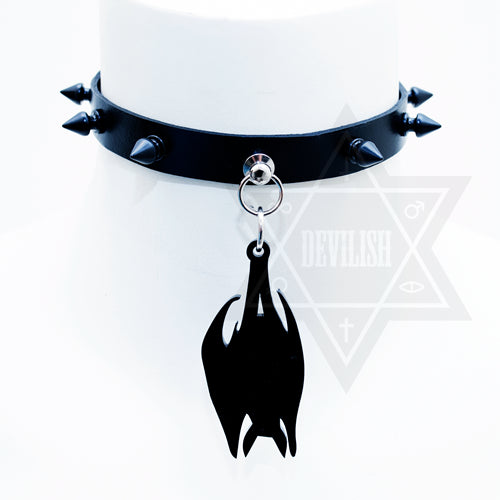 Vampire bat choker