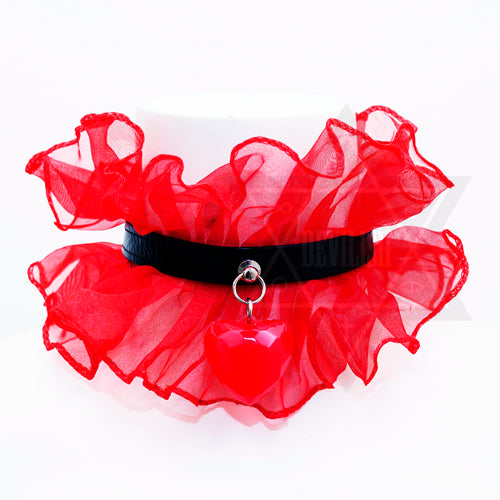 Passionate heart choker