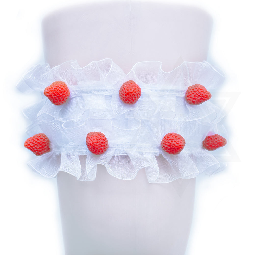 Strawberry cake garter