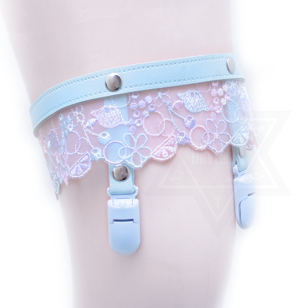 Fruity flavor garter