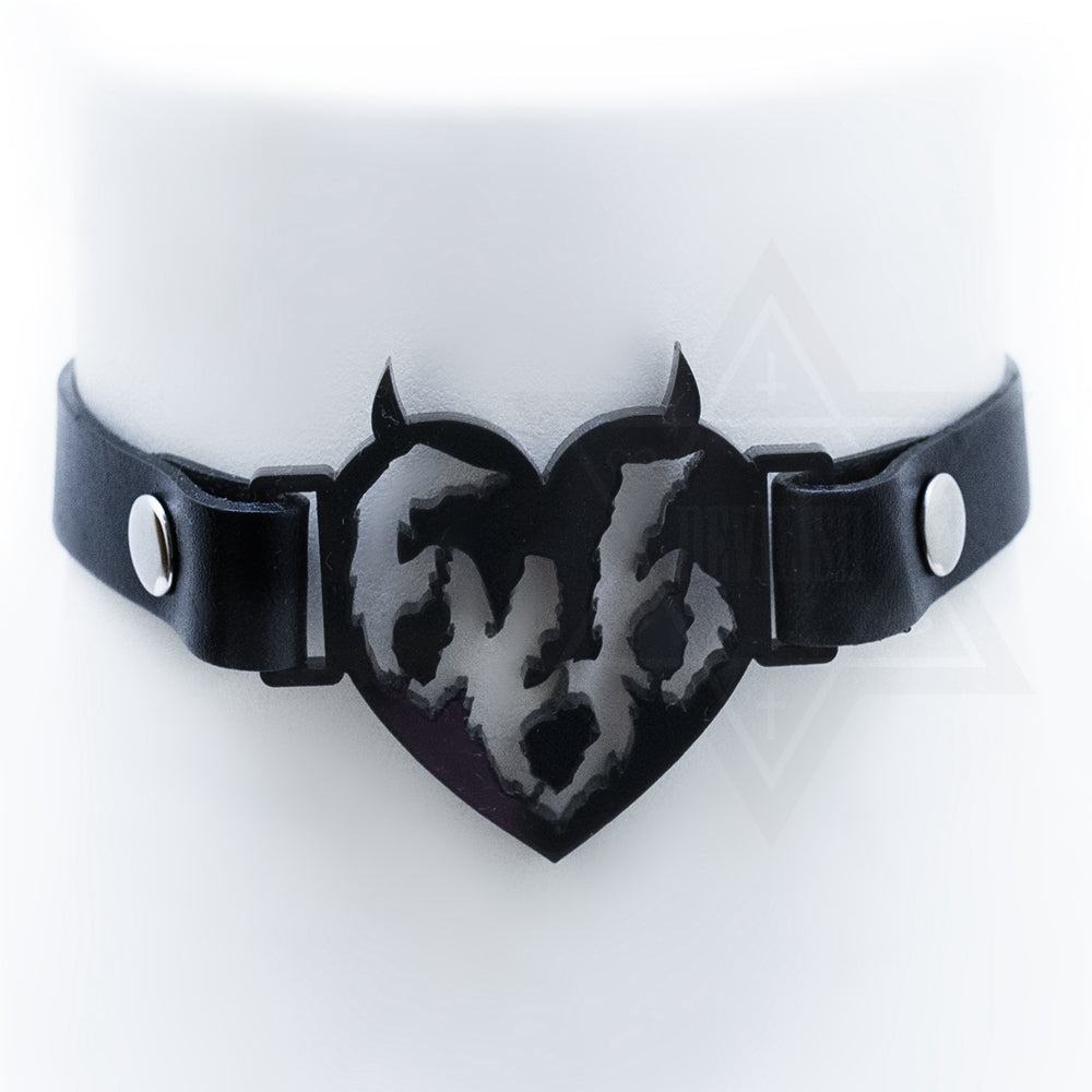 Satanic choker