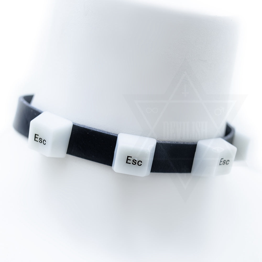 ESC! choker