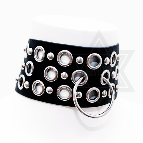 Trypophobia choker