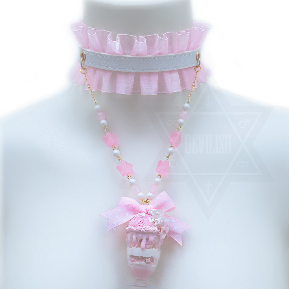 Real-life princess choker