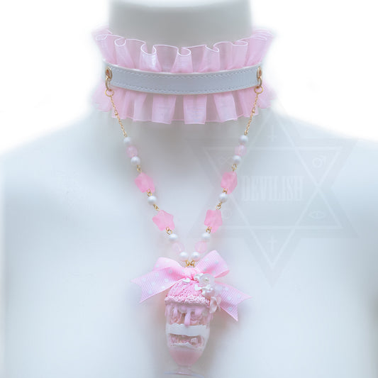 Real-life princess choker