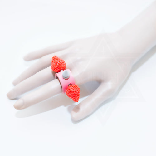 Strawberry cake leather ring