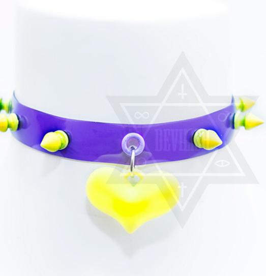 Chameleon choker