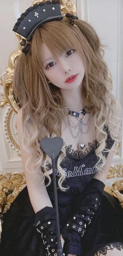 Heavy love choker