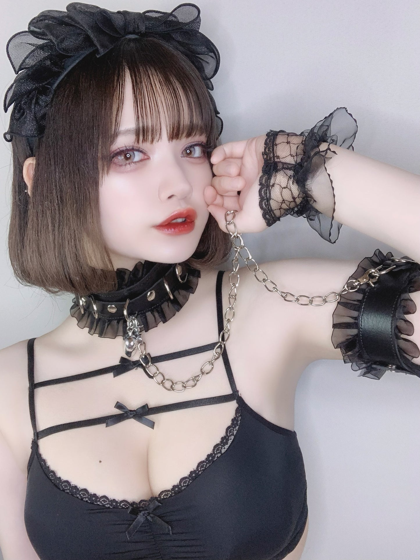 Fetish girl choker arm band set